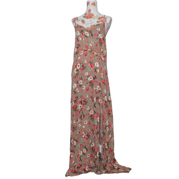 NWT Lulus XL Maxi Dress Spaghetti Strap Long Leg Slit Red and White Roses Light - Picture 1 of 16